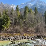 Karwendelwald Nahe Wanderweg, Skilift, Isar Und Edeka